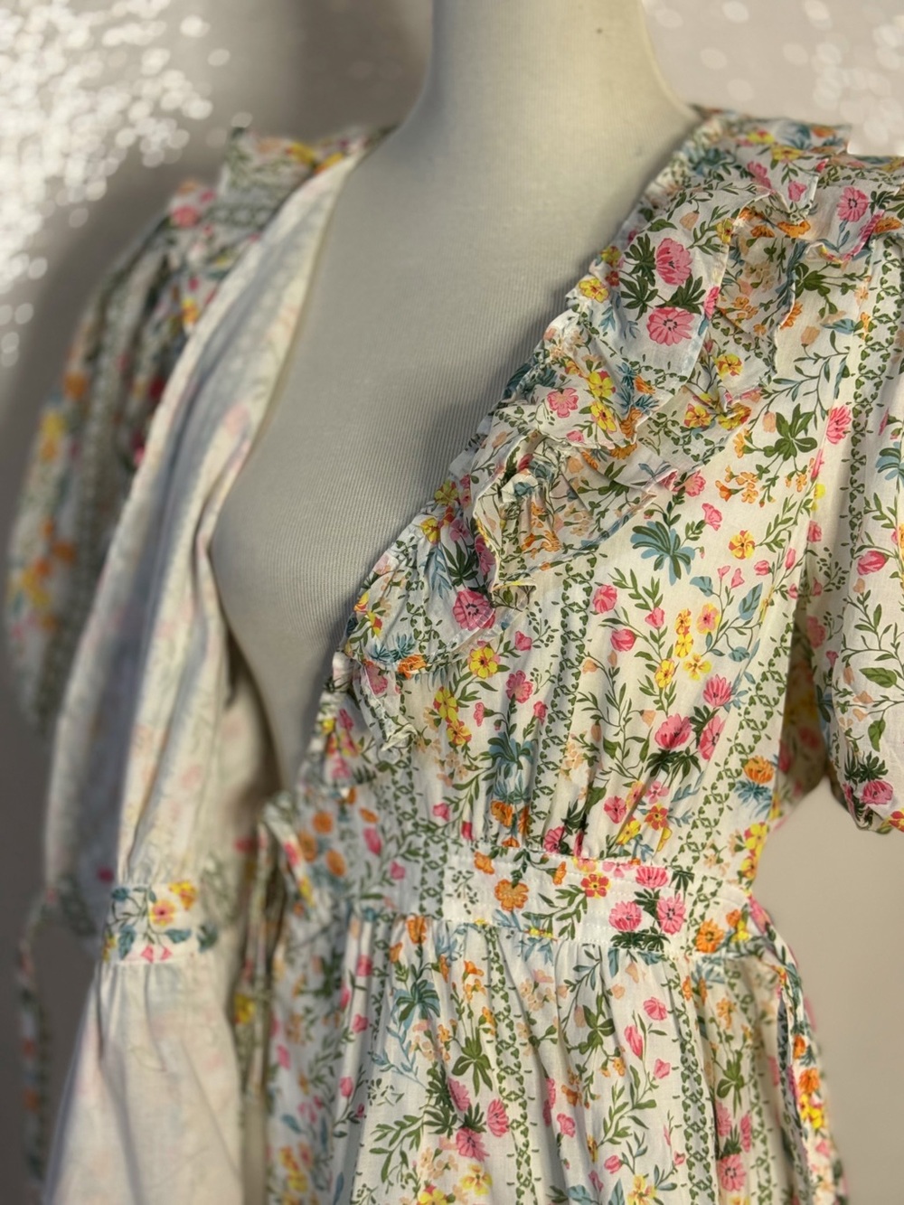 J.Marie Nora Ruffle Wrap Dress Large Floral Puff Sleeve Cotton NWT - Picture 10 of 16